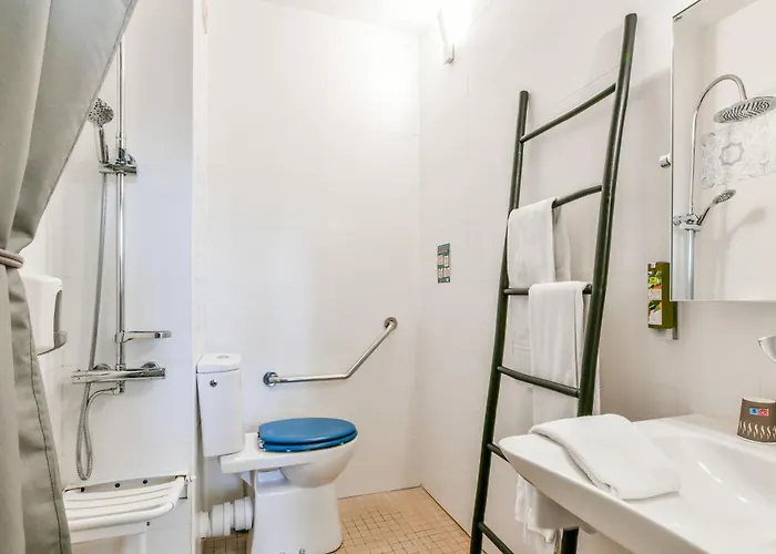 ホテル Logis & Restaurant Ludik 3*